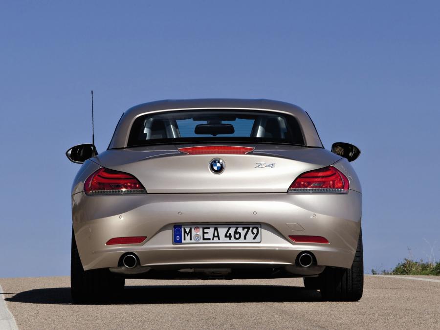  BMW Z4 sDrive 3.5i Roadster 2009 года  (фото 22 из 30)